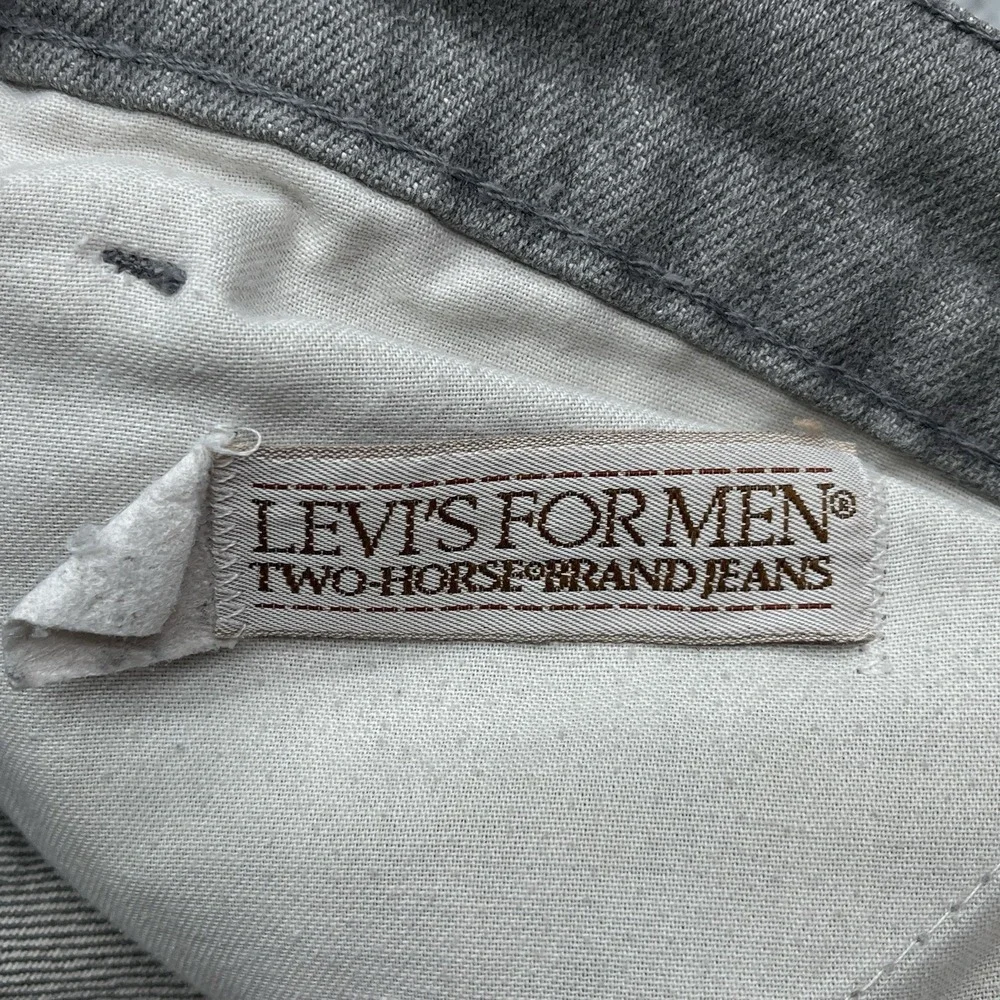 Levi's 549 Jeans Mens 36x30 Vintage 80s Gray Distressed Leather Tag Made In USA‎